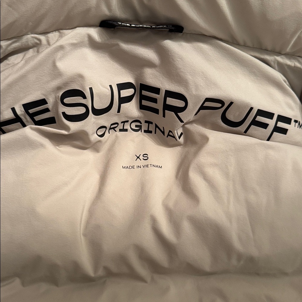 Aritzia Cream Puffer Vest - Picture 2 of 3